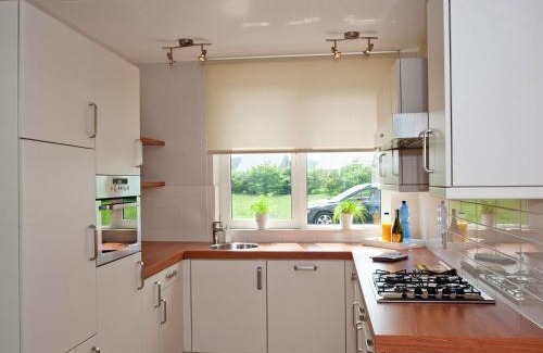 Heel House | Villa in Maaspark with Sauna and Lake Views