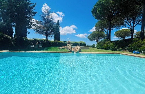 Grosseto Villa | Villa in Maremma 10 min from the sea. AC, Swimming pool, jacuzzi, steam bath, gym.