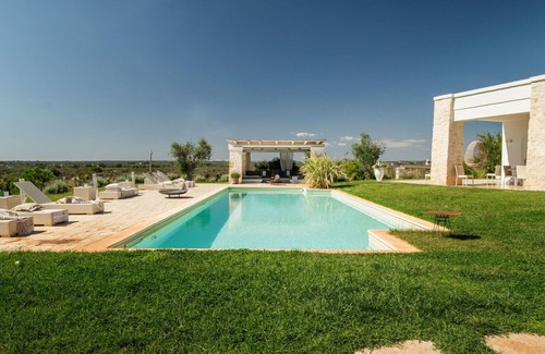 Ostuni Villa | Villa in Ostuni with 5 bedrooms sleeps 14