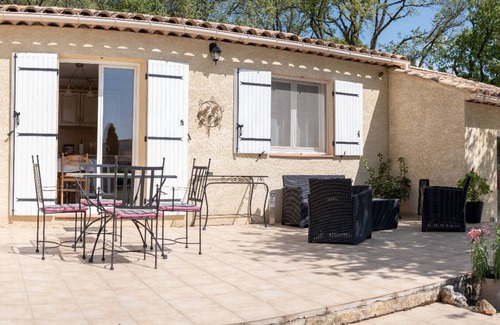 Greoux-les-Bains House | Villa in Provence with swimming pool