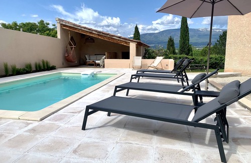 Mormoiron House | Villa in Provence with view of the Ventoux, 5 bedrooms, swimming pool, single storey, air conditioning