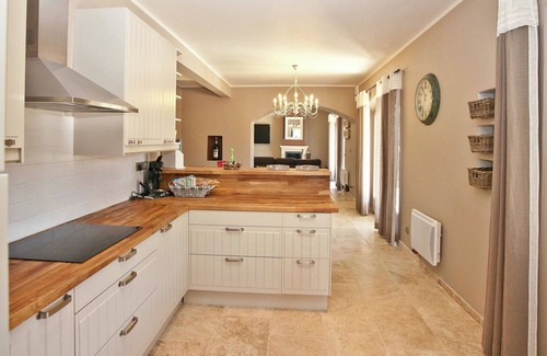 Apt Villa | Villa in Provence with Infinity Pool