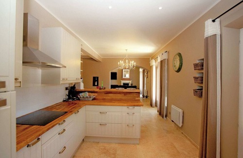 Apt Villa | Villa in Provence with Infinity Pool