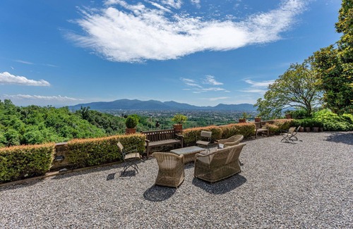 Capannori Villa | Villa in Segromigno In Monte with 11 bedrooms sleeps 22