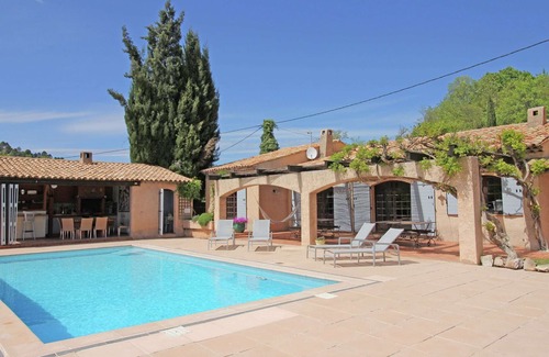 Salernes House | Villa in Salernes with Private Pool & Garden
