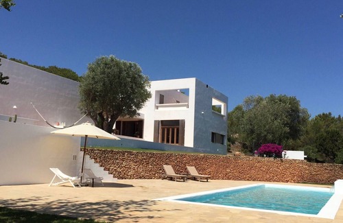 Sant Carles de Peralta Villa | Villa in San Carlos with 4 bedrooms sleeps 8