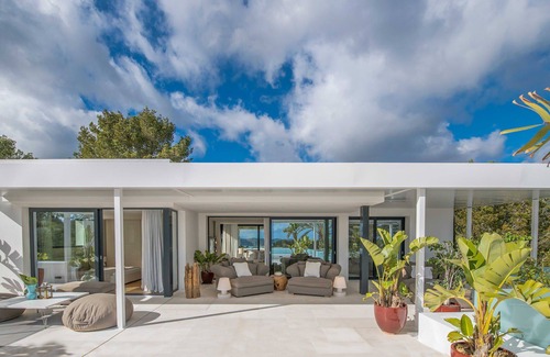 Sant Josep de sa Talaia Villa | Villa in San Jose with 5 bedrooms sleeps 10