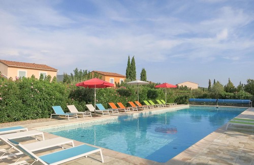 Aups Villa | Villa in small domain with pool and tenniscourt