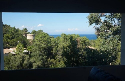 Favone House | Villa in Solenzara with Pool & Sea View