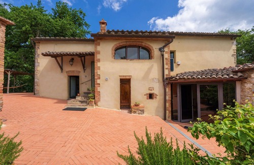 Sovicille Villa | Villa in Sovicille with 6 bedrooms sleeps 10