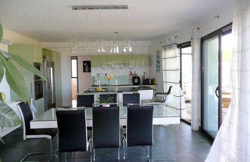 Telgruc-sur-Mer House | Villa in Telgruc-sur-Mer with Sea Views & Jacuzzi