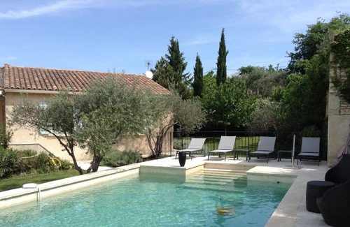 Robion House | villa in the Luberon private pool not overlooked everything on foot