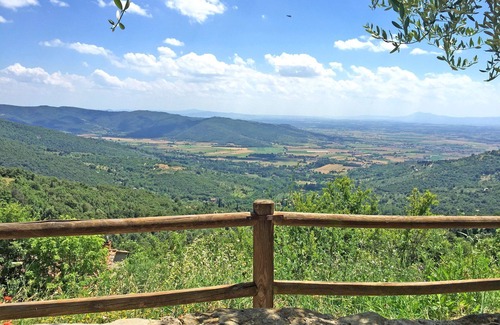 Cortona Villa | Villa in Torreone with 4 bedrooms sleeps 10