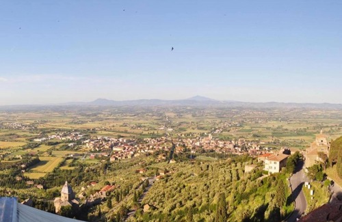 Cortona Villa | Villa in Tuscany with Private Pool & BBQ