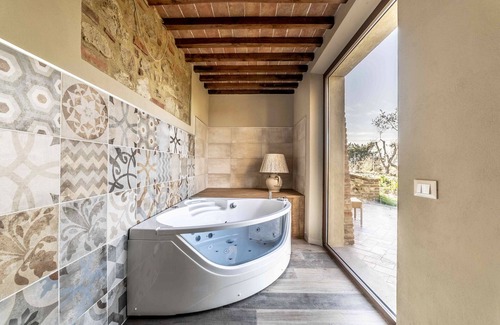 Peccioli Villa | Villa in Tuscany with exclusive Garden, panoramic pool and culinary experiences