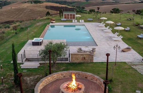 Peccioli Villa | Villa in Tuscany with exclusive Garden, panoramic pool and culinary experiences