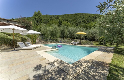 Vaiano Villa | Villa in Vaiano with 1 bedrooms sleeps 5
