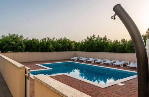 Vrsi House | Villa in Vrsi with Pool near Sandy Beach