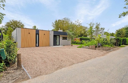 Kamperland House | Villa in Zeeland near Banjaard Beach