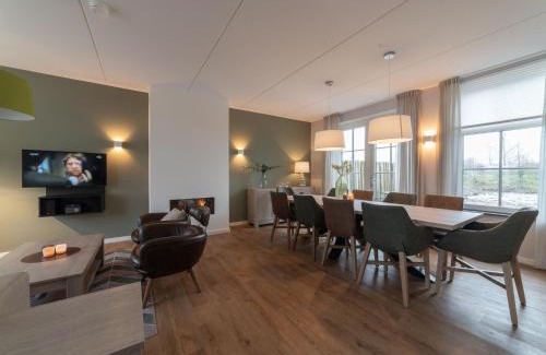 Colijnsplaat House | Villa in Zeeland with Outdoor Jacuzzi