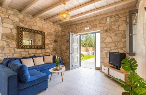 Ano Vasilikos Villa | Villa Ionio Zafeiris by Villa Plus