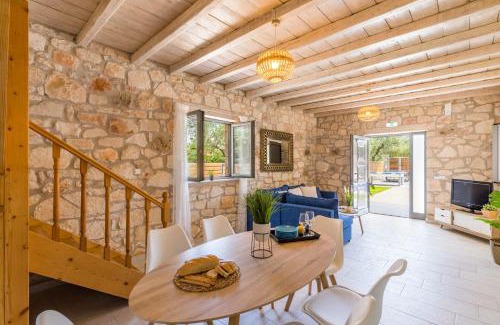 Ano Vasilikos Villa | Villa Ionio Zafeiris by Villa Plus