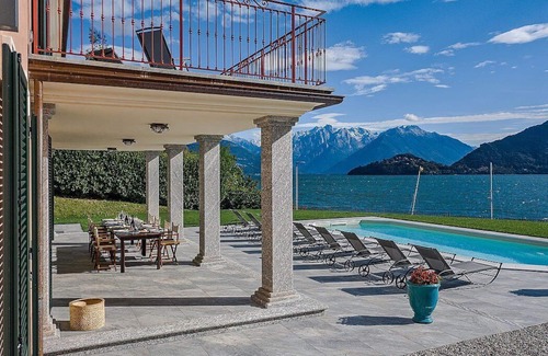 Calozzo Villa | Villa Ippolita: An elegant and welcoming two-story villa located right on the Como Lake, with Free WI-FI.