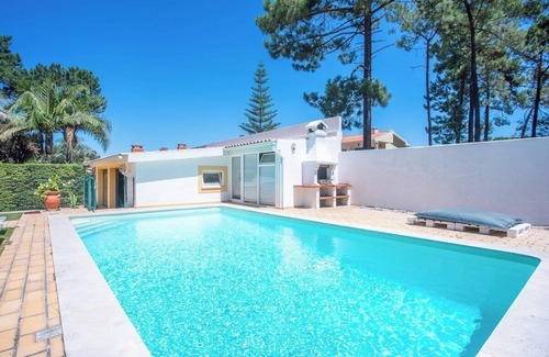 Seixal Villa | Villa Isabel - Spacious villa for 10 people, with private pool, close to Lisbon