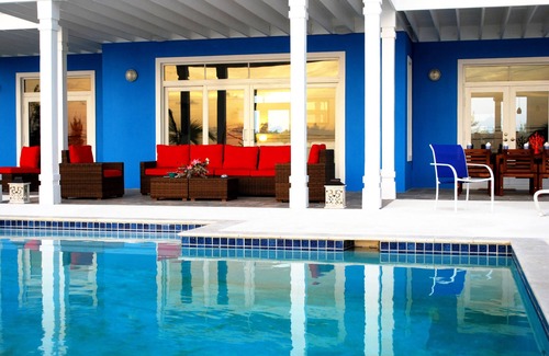 Cockburn Town Villa | Villa Isoela.YOUR EXCLUSIVE corner of PARADISE (Brand New BEACHFRONT villa)