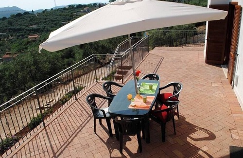 Itri Apartment | Villa Itri (Panorama) - Apartment with shared pool