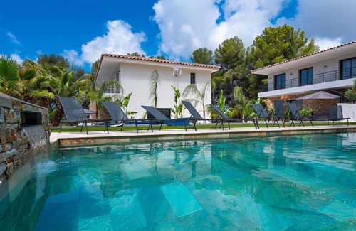 Sanary-sur-Mer Villa | Villa Jérémy 6-8 people with heated swimming pool.