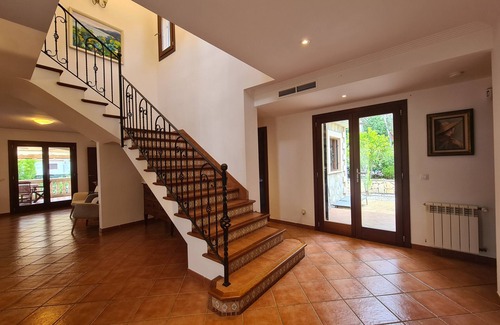 Crestatx Villa | Villa 'Jacelia' with Mountain View, Wi-Fi and Air Conditioning