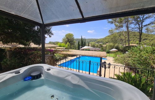 Crestatx Villa | Villa 'Jacelia' with Mountain View, Wi-Fi and Air Conditioning