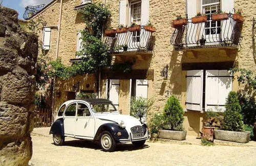 Lanzac Villa | Villa, jacuzzi, semi-detached, 2 bathrooms, sleeps 6