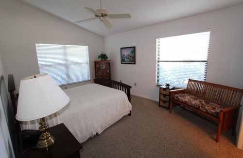 Iona Villa | Villa Jane w/ short drive to Beach, screened Lanai, Pool access, Beach cart/gear