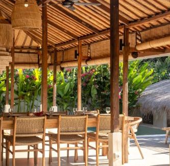 Uluwatu Villa | Villa Joglo Catalina