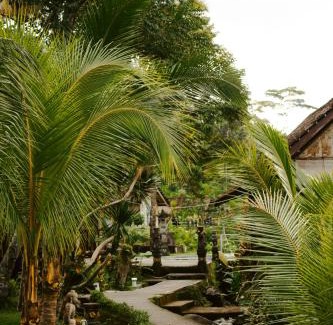 Sidemen Villa | Villa Joglo tepi sungai