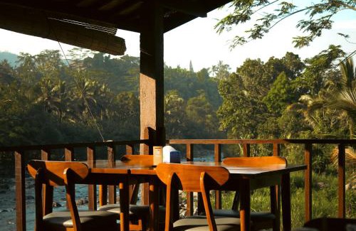 Sidemen Villa | Villa Joglo tepi sungai