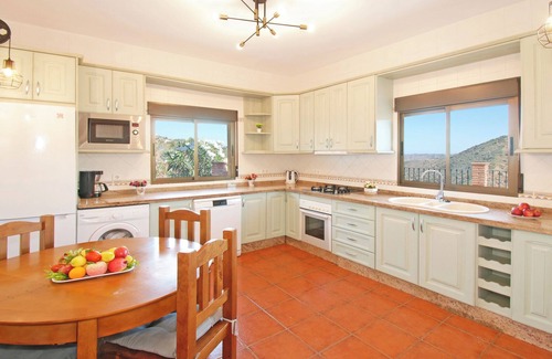 Comares Villa | Villa José 1, 12 Pers, Heated pool, Wifi,A/C, petfriendly