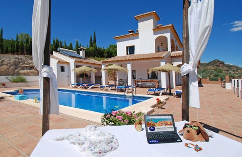Comares Villa | Villa José 1, 12 Pers, Heated pool, Wifi,A/C, petfriendly