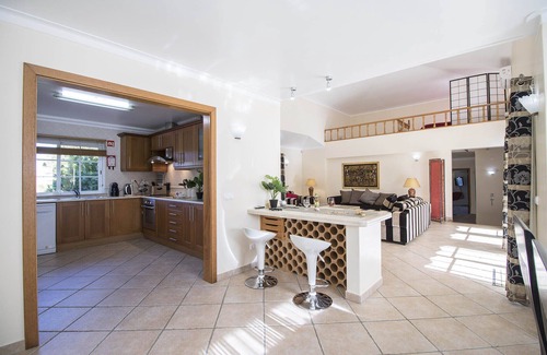 Alfa-Mar Villa | Villa Joy | 4 Bedrooms | Walking Distance to Beach | Olhos de Água