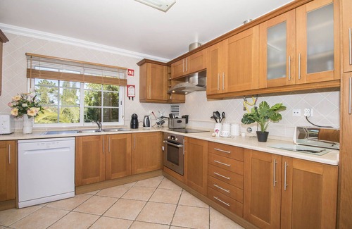 Alfa-Mar Villa | Villa Joy | 4 Bedrooms | Walking Distance to Beach | Olhos de Água