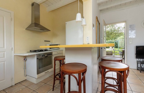 Saint-Julien-en-Born Villa | Villa 'Julien' with Shared Pool, Private Terrace and Wi-Fi