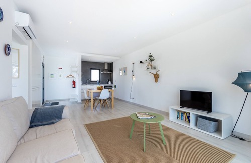 Sagres House | Villa Jump Jibe with private pool and garden in Sagres