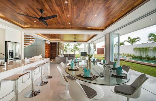 Sunset Road Villa | Villa Kamag Seminyak