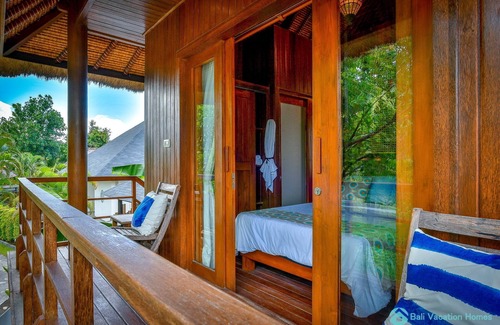 Dencarik Villa | Villa Kamboja ~ Intimate Luxury Beach Villa 3BR