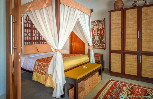 Dencarik Villa | Villa Kamboja ~ Intimate Luxury Beach Villa 3BR