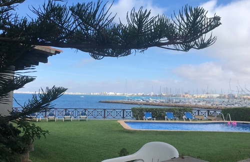 Son Veri Nou Villa | Villa Kamok. Family villa with oceanfront pool and direct access to the sea