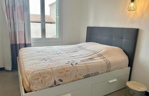 Entraigues-sur-la-Sorgue House | Villa Keromate air-conditioned with natural pool