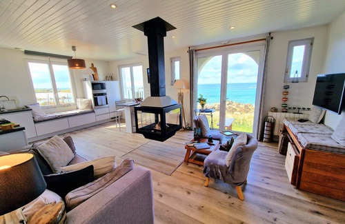 Cleder House | Villa Ker Anna, 4 people, seafront